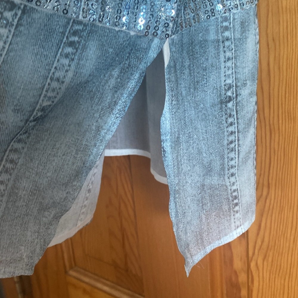 Blue Sequin Sleeveless Tank Top Medium NWOT - Picture 4 of 5